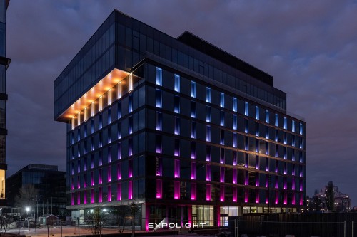 Unit.City B06 медійний фасад